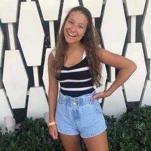 Meet your Posher, Mia